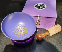 Load image into Gallery viewer, 7 Chakra Singing Bowl Set Box Meditation kit Yoga Reiki Chakra Balancing Chakra Healing Sound Bowls
