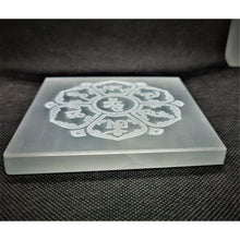 Load image into Gallery viewer, Healing Palm Stones Crystal Chakra Stones with Selenite Plate - sevenzings

