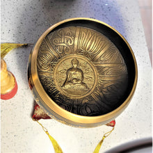 Load image into Gallery viewer, 7&quot; Om Mani Padme Hum Mantra Singing Bowl Meditation - Black Tibetan Yoga Reiki Healing Sound Bowl - sevenzings

