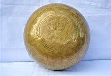 Load image into Gallery viewer, Tibetan Singing Bowl Buddha Bowl - Handmade Meditation Mindfulness Chakra Balance Healing Therapy Sound Bowl
