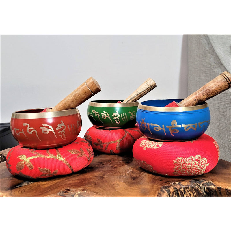 Om Mani Padmne hum Mantra Colored Tibetan Singing Bowl - sevenzings