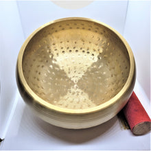 Load image into Gallery viewer, 7&quot; Tibetan Hand Beaten Singing Bowl Meditation Bowl Set Mindfulness Yoga Bowl Healing Sound Therapy Bowl Chakra balancing - sevenzings