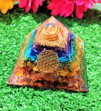 Load image into Gallery viewer, 7 Chakra Crystal Pyramid Healing Chakra Wands Orgone Pyramid Power Energy Orgonite Pyramid
